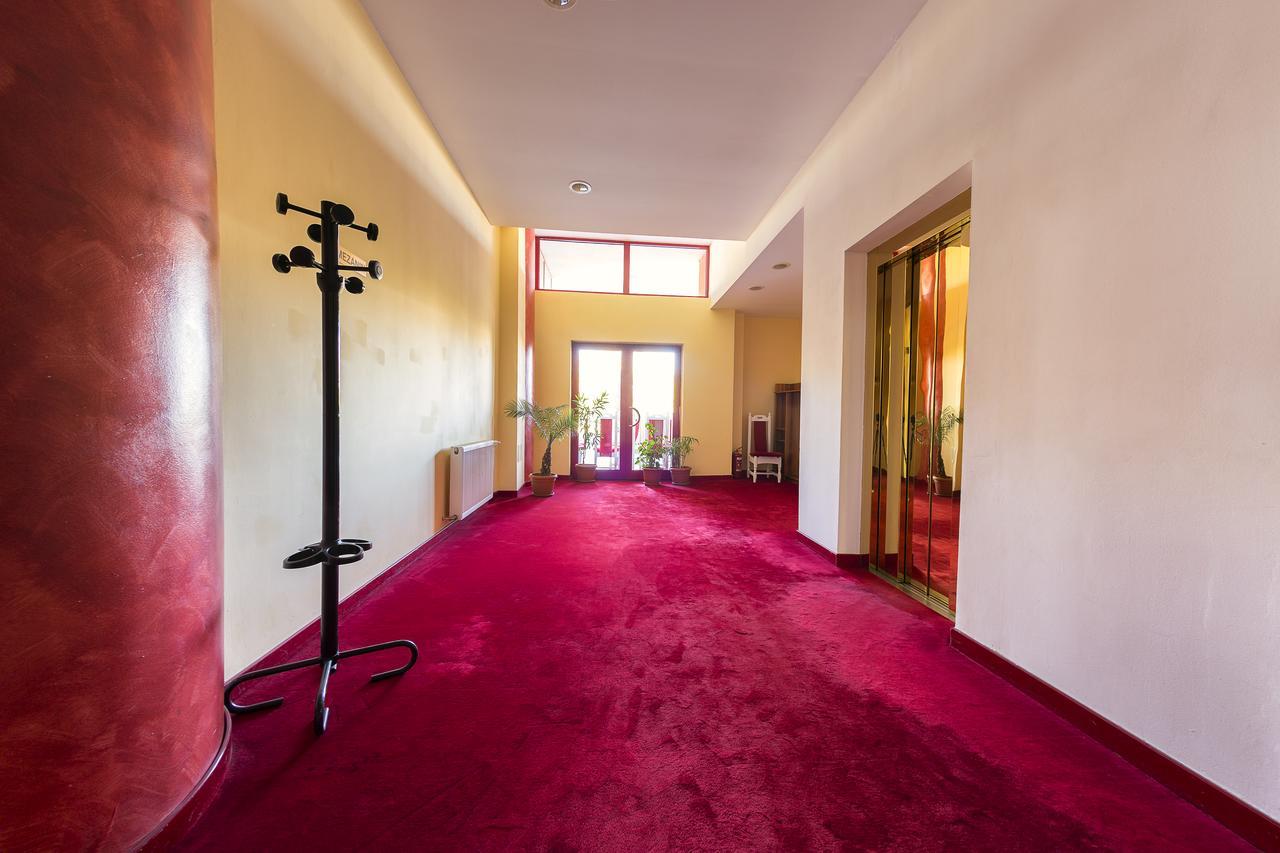 Hotel Parc 阿尔巴·尤利亚· 外观 照片