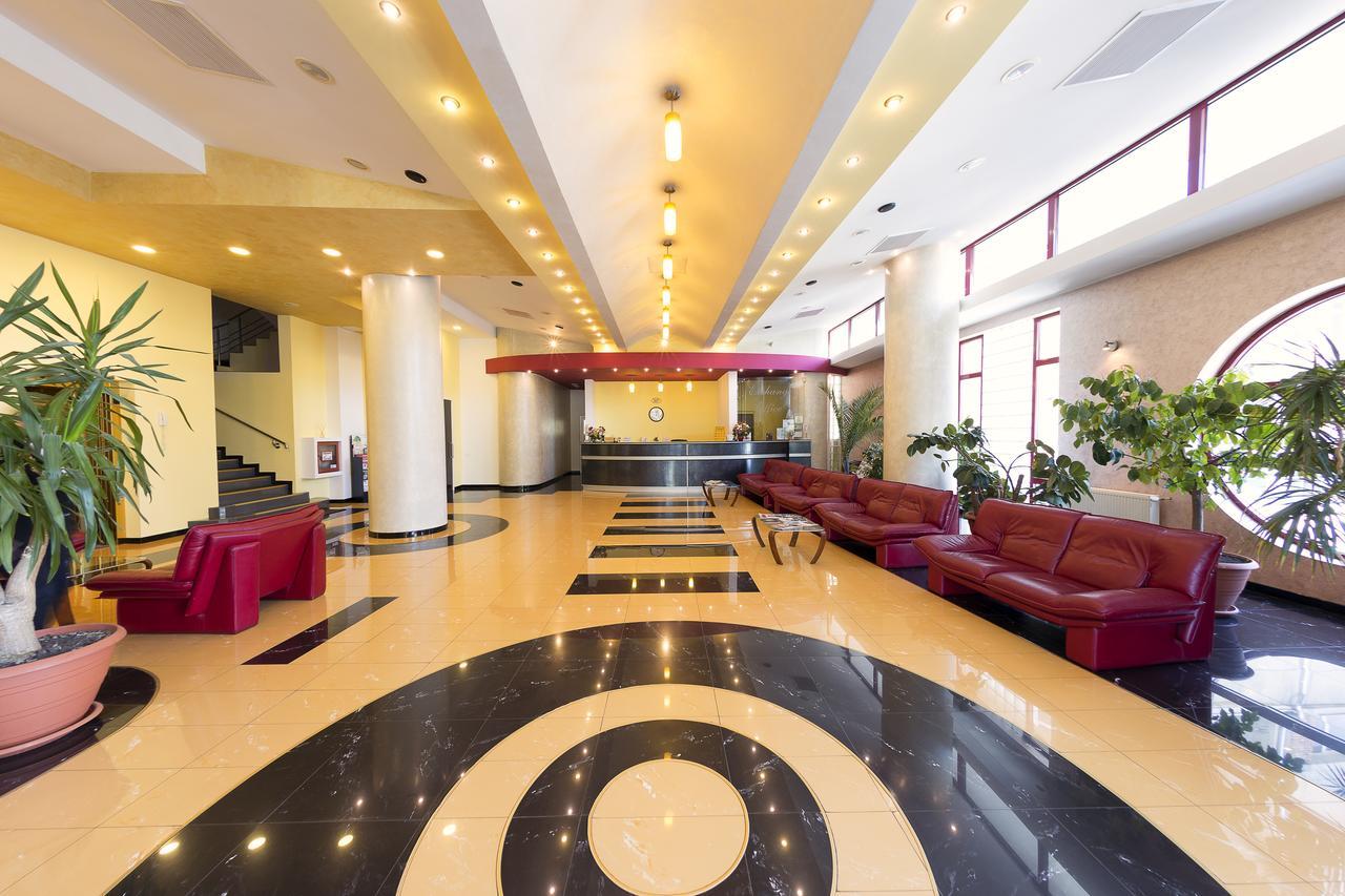 Hotel Parc 阿尔巴·尤利亚· 外观 照片